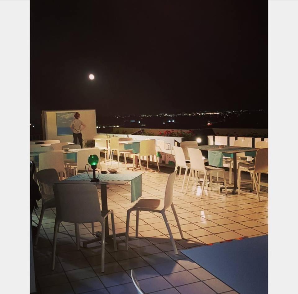 Hotel Intervallo Torre Lapillo Kültér fotó